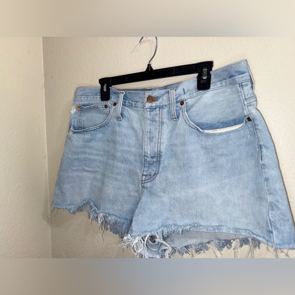 Madewell Curvy Relaxed Denim Light Wash Jean Shorts-‎ Size 30 - Picture 3 of 11